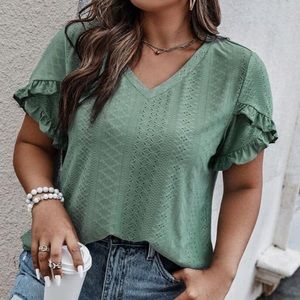 Shein green nice t shirt